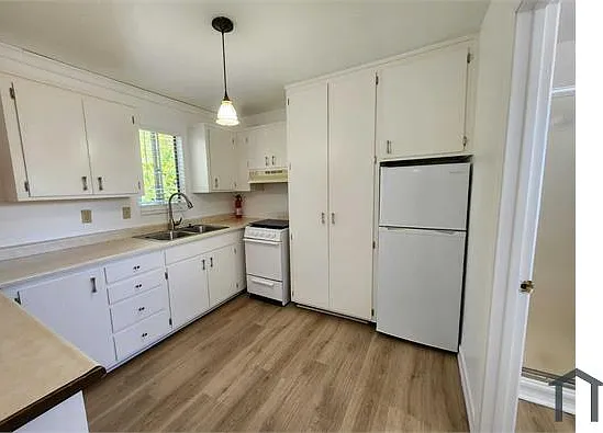 5272 Concord Blvd — Photo 11