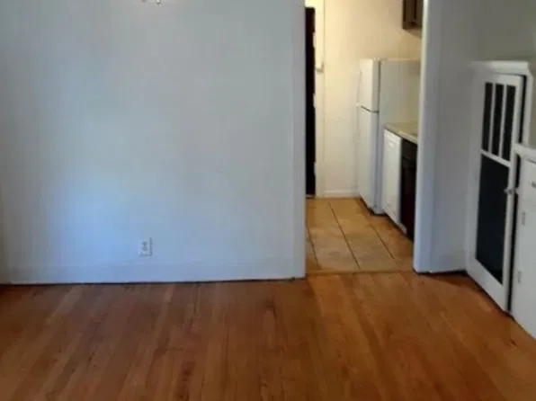 742 E 49th St APT 3, Chicago, IL 60615