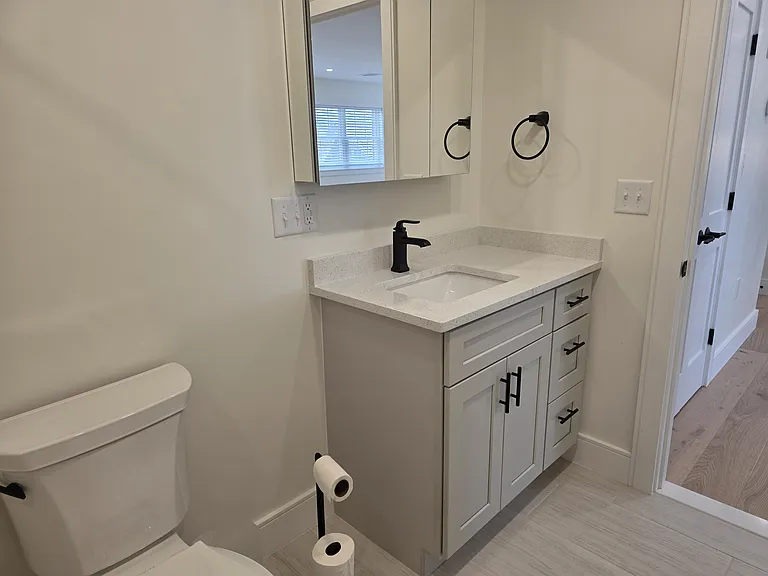 442 Main St #1 — Photo 13