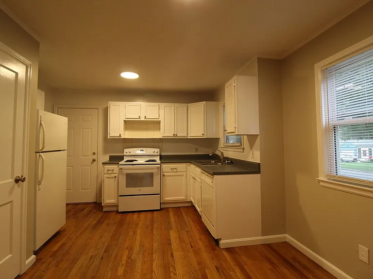 5314 Linden St — Photo 5