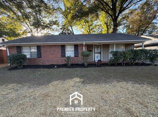 1085 S Perkins Rd, Memphis, TN 38117