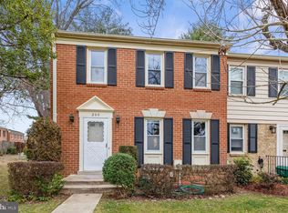 209 Longdraft Rd, Gaithersburg, MD 20878