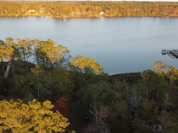 272 Winding Creek Way, Hubert, NC 28539