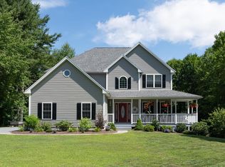15 Meadow Pond Rd, Belchertown, MA 01007