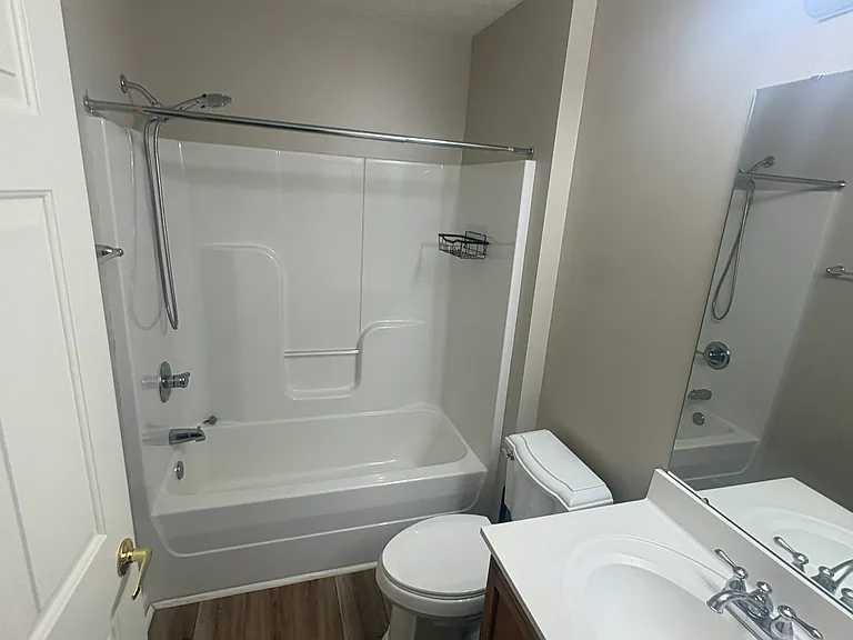 3839 Taft Ave — Photo 31