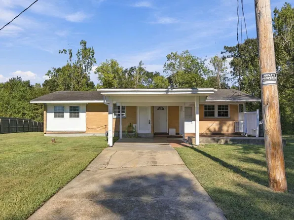 843 Jacox Ln, Lake Charles, LA 70615