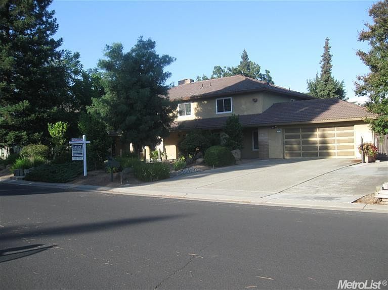 1st image of 9932 Garnet Ave