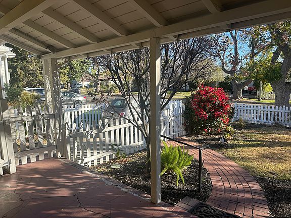 2nd image of 4715 Camellia Ave
