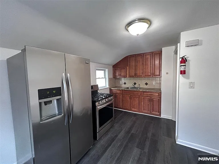 14 Edward Ct #2 — Photo 1