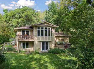 13111 April Ln, Minnetonka, MN 55305