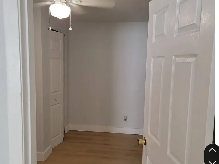 1425 Tamiami Trl #E — Photo 10