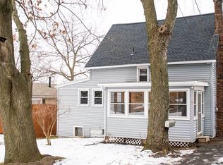 4 Suffolk St, Fairport, NY 14450