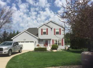 1311 Clear Lake Ct, Oxford, MI 48371