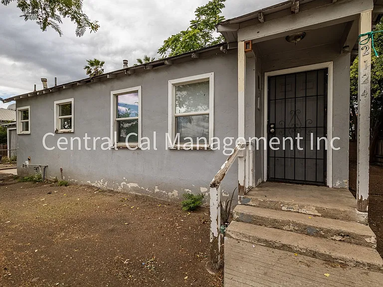 2124 Pacific St — Photo 2