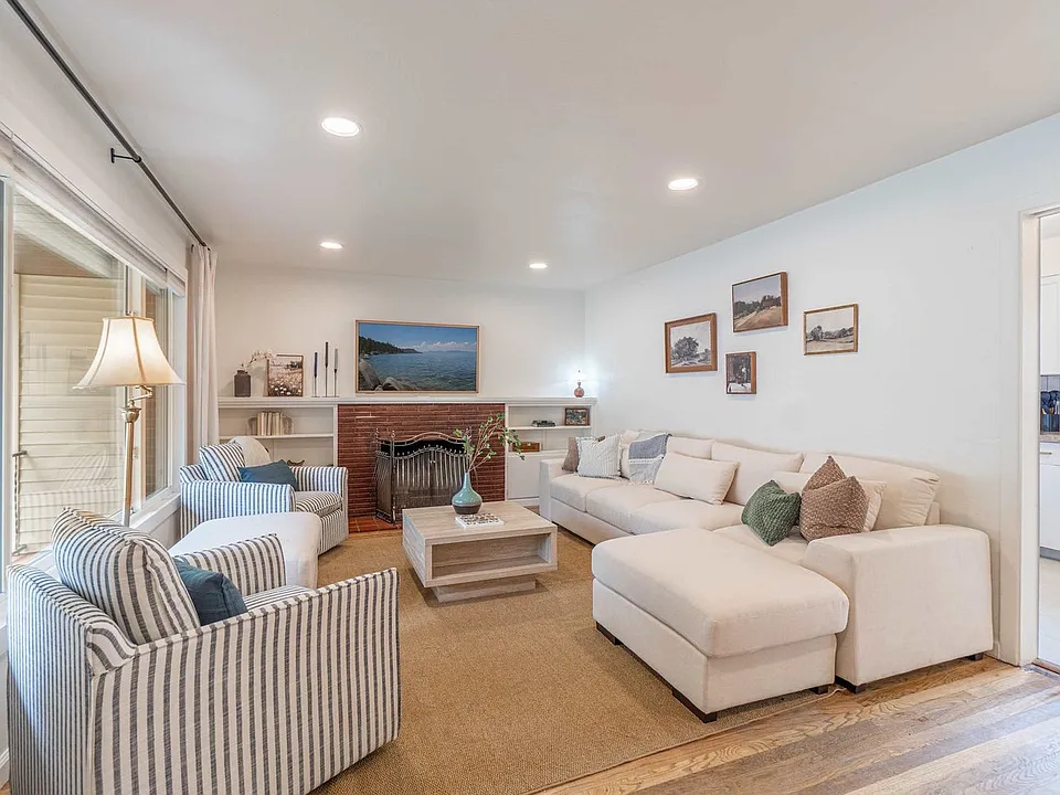 1692 Oakhurst Ave #ID1578707P