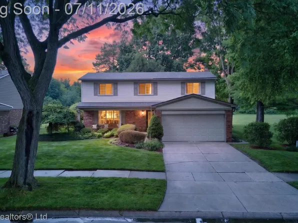 46596 Maidstone Rd, Canton, MI 48187