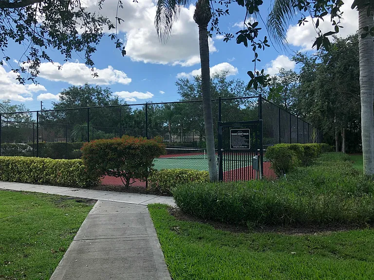 181 SW Palm Dr #203 — Photo 22
