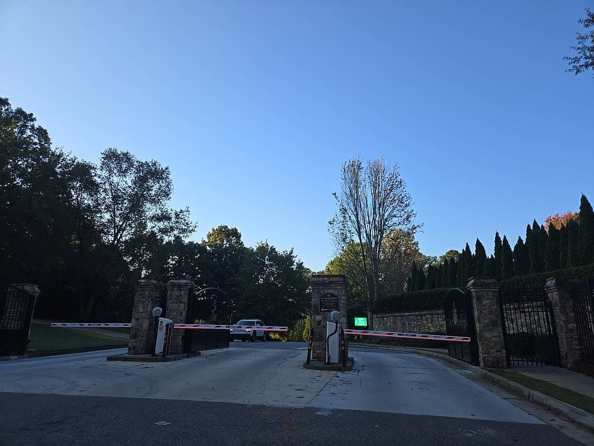 1100 Autumn Close
