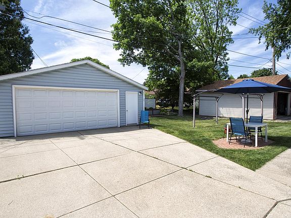 2nd image of 2419 S 81st STREET