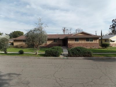 733 W Acacia Ave, Fresno, CA, 93705