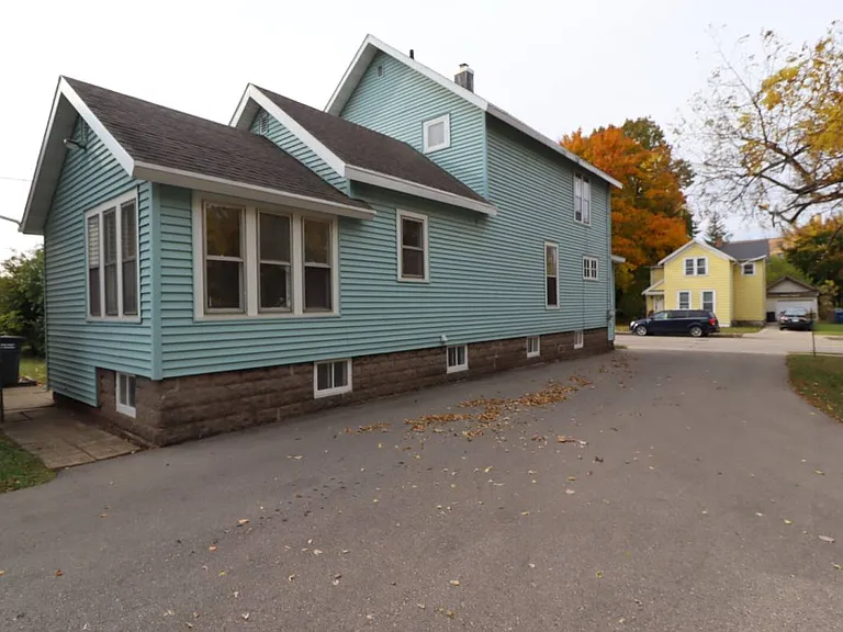 510 Bowen St — Photo 4