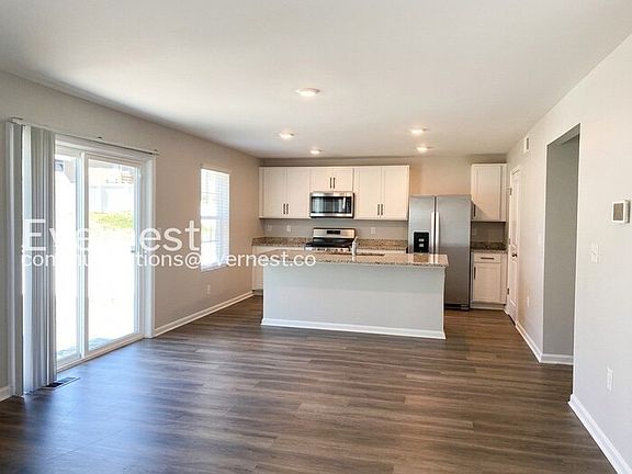 3rd image of 21 Valiant Ct