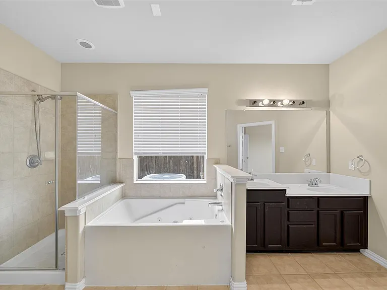 2411 Horned Owl Dr — Photo 24