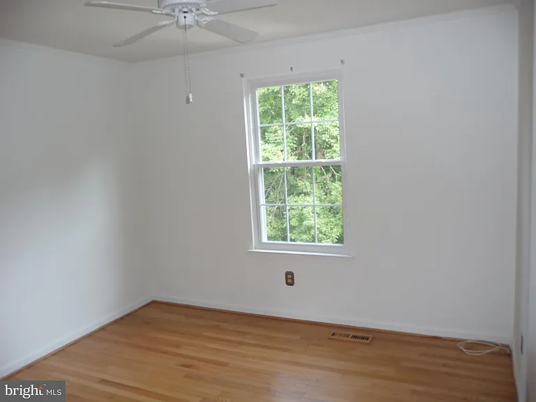 7665 Sheffield Village Ln — Photo 17