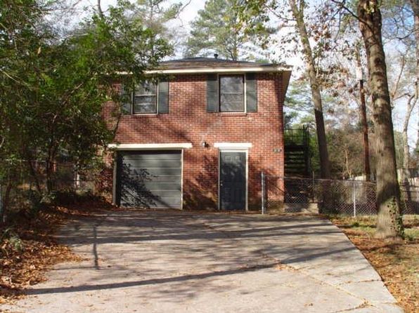 1012 Deerwood St