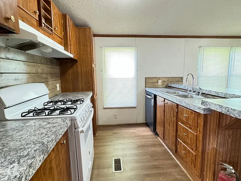 706 Harper Bottom Rd — Photo 8