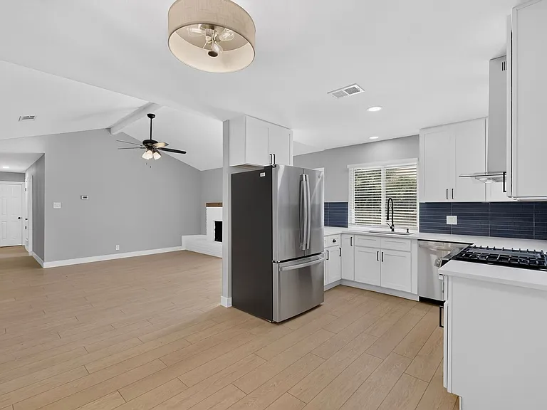 2606 Hilldale Blvd — Photo 17