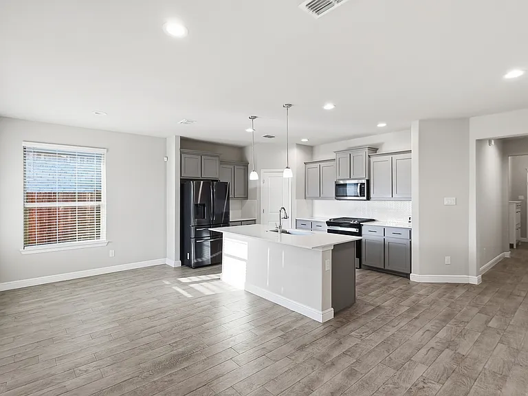 14525 Delphinus Dr — Photo 12