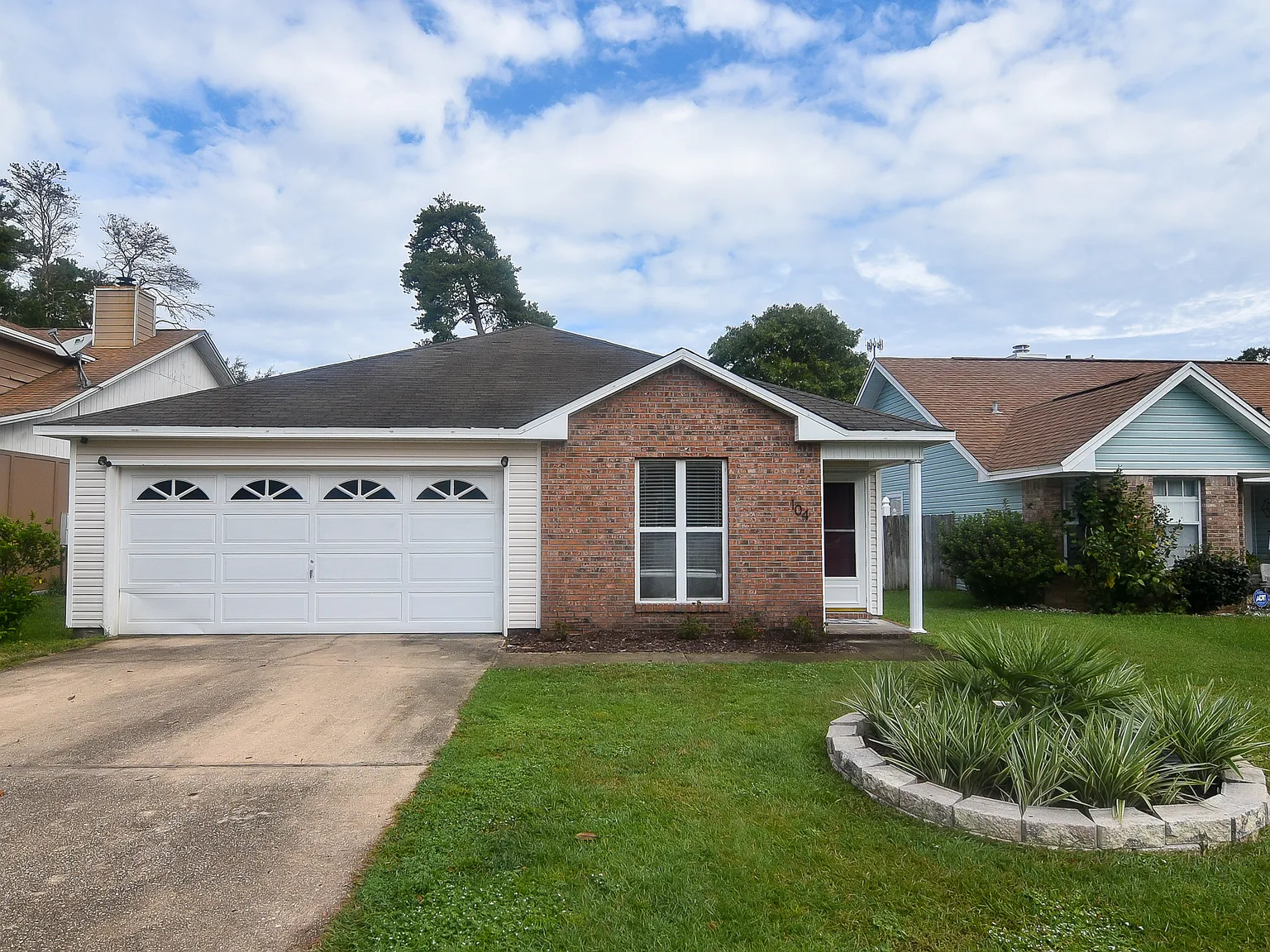 104 Wright Drive - 1 — Photo 1