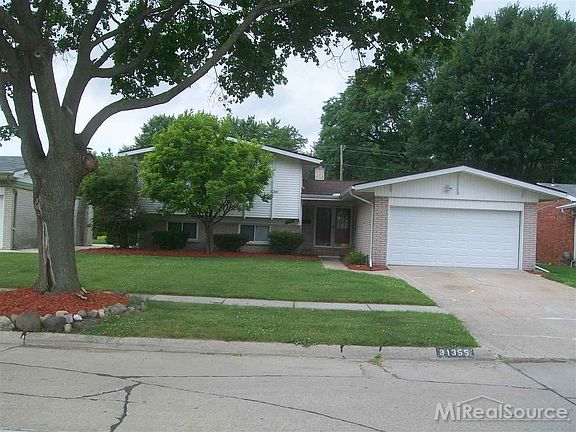 2nd image of 31355 Bretz Dr