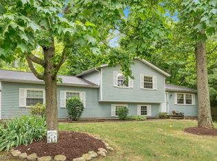 9501 Yorkview Dr, North Royalton, OH 44133