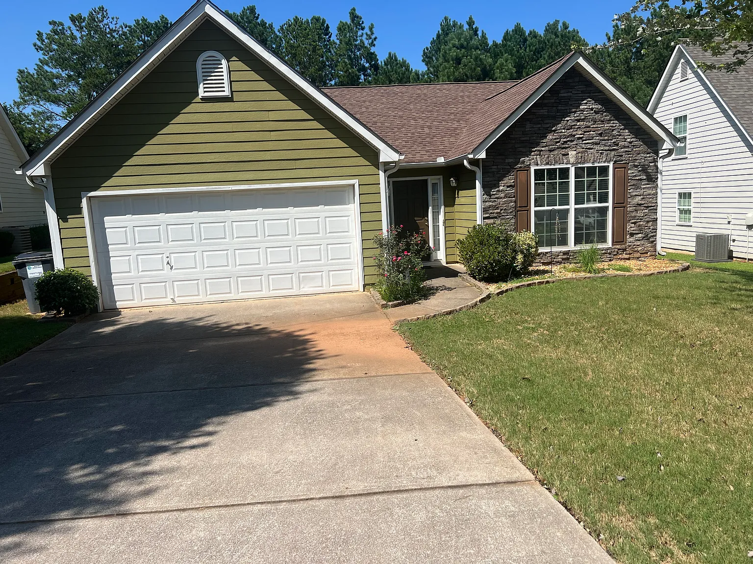 3 bed, 1488 sqft, $1,950 — Photo 1