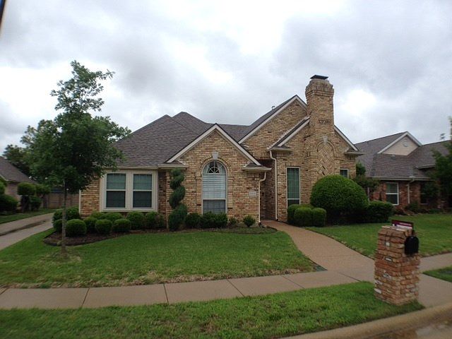 1st image of 929 McCoy Dr