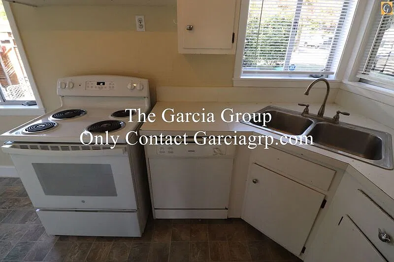 3 bed, 2.0 bath, 1975 sqft, $2,795 — Photo 3