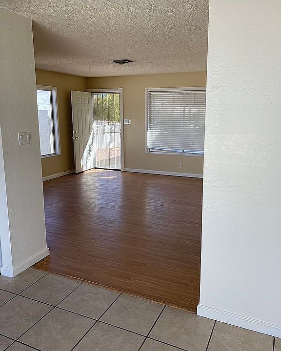 1st image of 4359 Pinegrove St