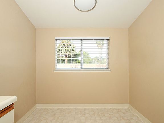 5th image of 444 Ventura Ave APT 3