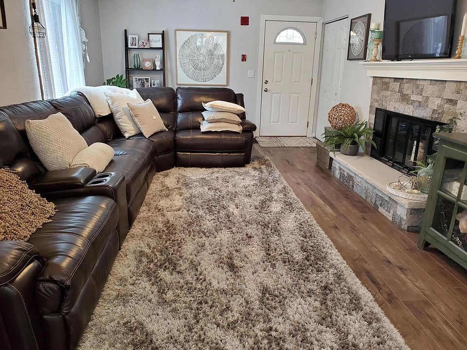 1st image of 1334 Greenhedge Rd #B-4