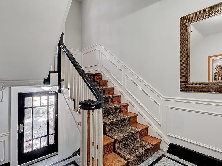 2812 Monument Ave — Photo 9