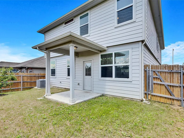 13923 Macquarie Dr — Photo 29