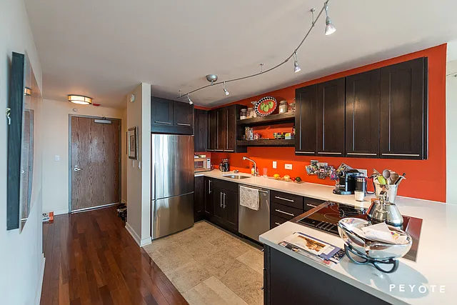 2 E Erie St #2906 — Photo 2