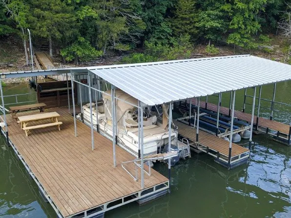 8533 White Oak Dr, Rogers, AR 72756