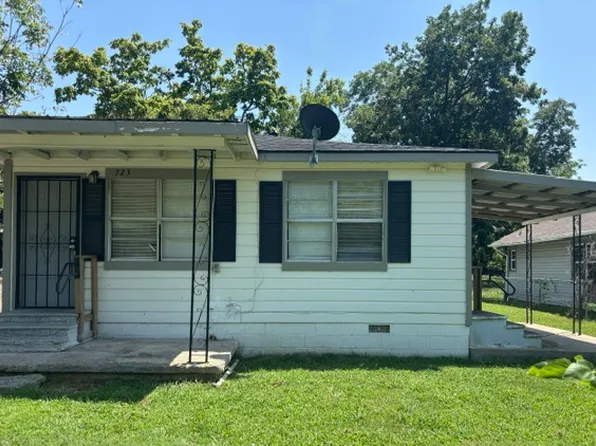 723 W 17th St, Ada, OK 74820