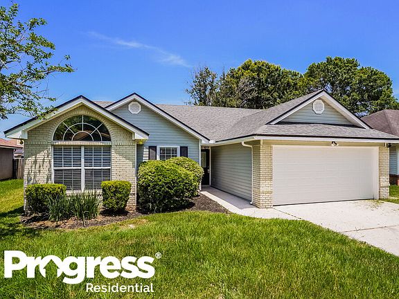 3rd image of 387 Willow Green Dr