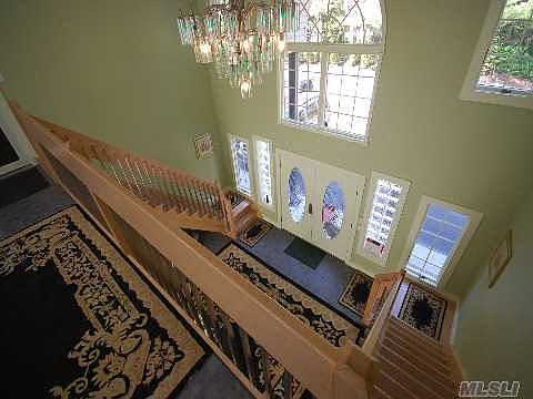 5th image of 6 Osborne Ln
