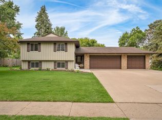 10789 105th Ave N, Maple Grove, MN 55369