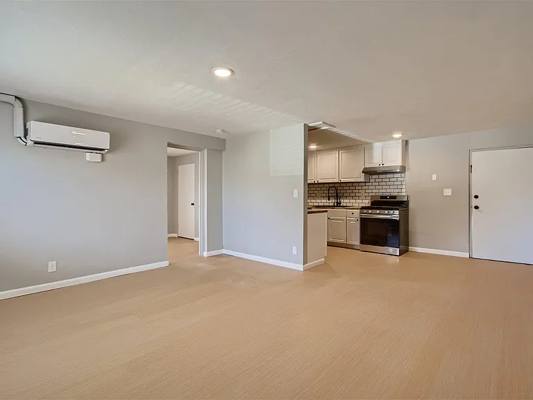 28 Hilliard Rome Rd #J — Photo 3